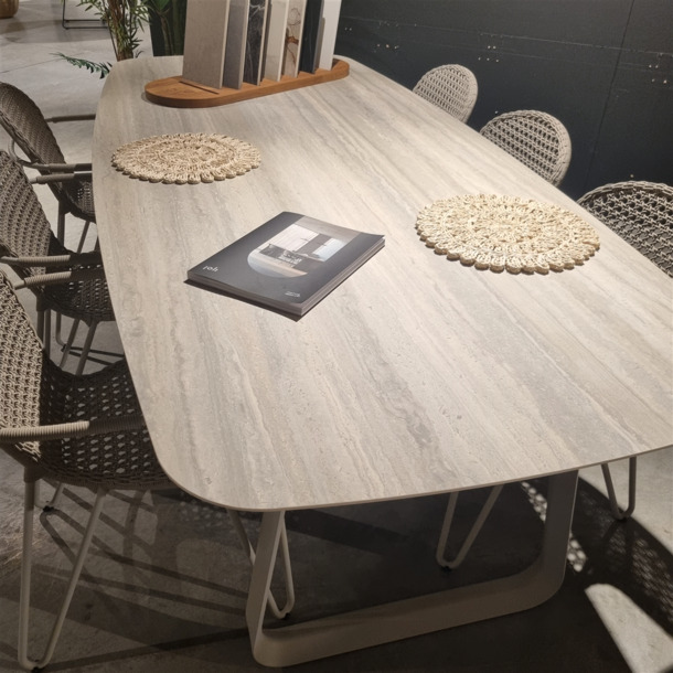 Joli Curve design tafel faux elyps 250x110cm - 0